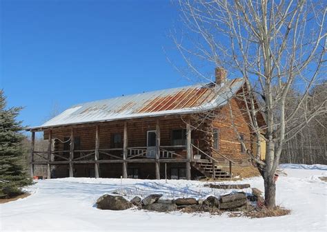 Why Metal Roof Maintenance Is a Must (Increase Your Roof's Lifespan)