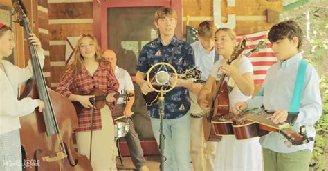 Cotton Pickin’ Kids deliver a bluegrass salute to ‘God Bless the USA ...