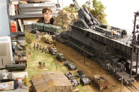 Pin on 1/35 WW2 Railgun Gustav Dora / Diorama.