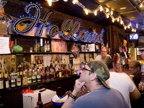 NYC's 20 best dive bars for cheep beer, shots and relaxed fun