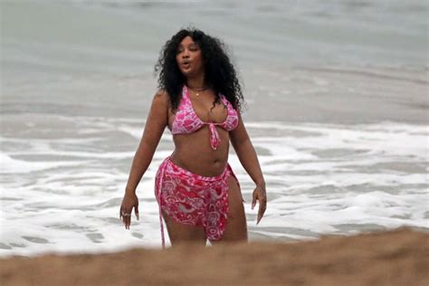 SZA in Bikini at a Beach in Hawaii 01/03/2023 – HawtCelebs