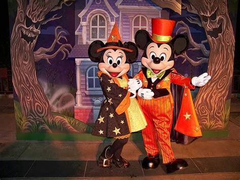 Mickey's Halloween Party At Disneyland