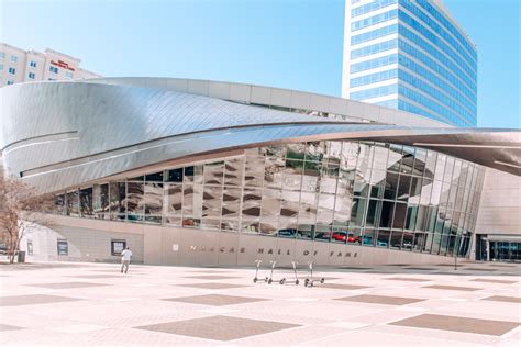 11 INCREDIBLE Museums in Charlotte, NC (+ Map!)