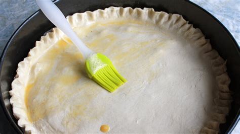 The Egg Wash Tip To Prevent Soggy Bottom Crust In Chicken Pot Pie