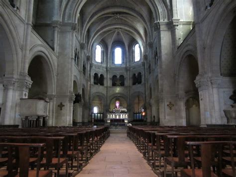 Nîmes Cathedral, Nîmes, France - SpottingHistory