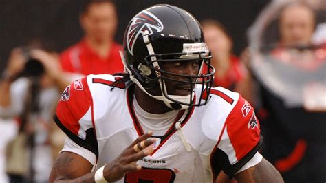 Michael Vick says he's in talks to retire as Atlanta Falcons player