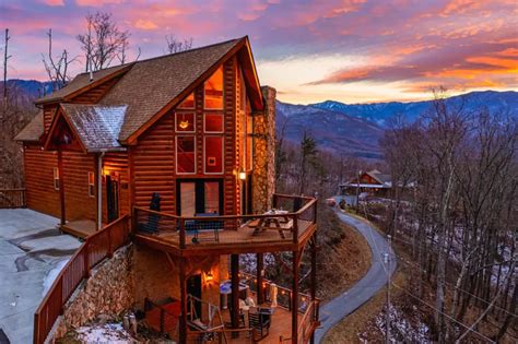 TOP 15 Romantic Cabins in Gatlinburg To Rent in 2023 - Cabin Trippers