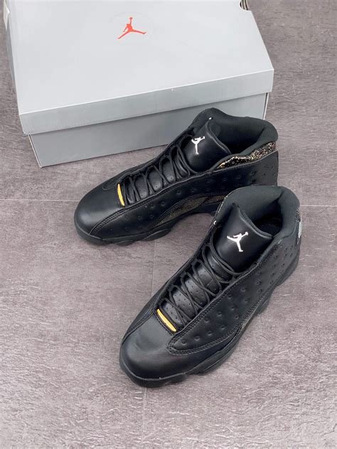 Air Jordan 13 “Gold Glitter” Black/Metallic Gold