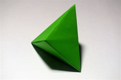 triangular pyramid john montroll | Gilad's Origami Page