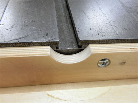 How To Make A Table Saw Fence - IBUILDIT.CA