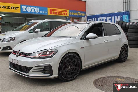 Volkswagen Golf GTI 7 White Radi8 r8cm9 | Wheel Front