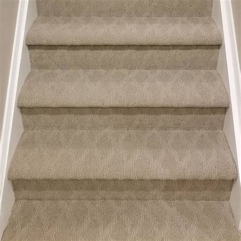 20+ Carpeted Stairs Examples to Inspire You