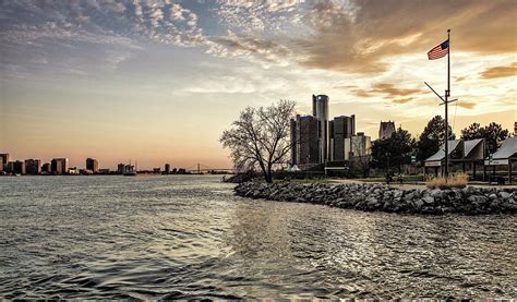 Detroit River Sunset Photograph by Pat Eisenberger - Pixels