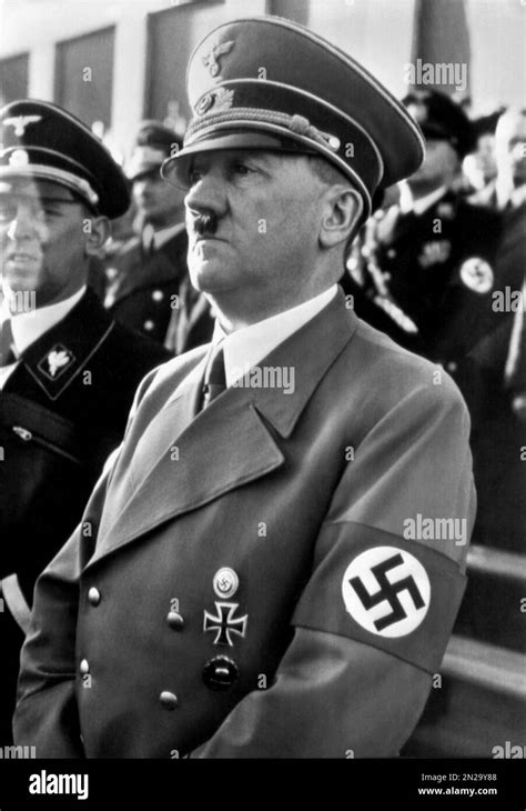 Svastica adolf hitler hi-res stock photography and images - Alamy