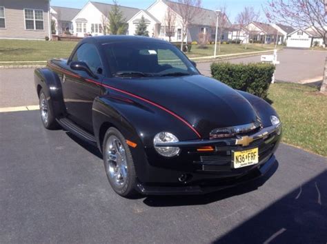 2005 Chevy SSR hardtop convertible hot-rod truck, only 13k mi