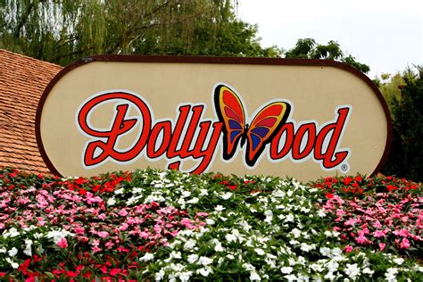 Dollywood Theme Park - Pigeon Forge Convention Center