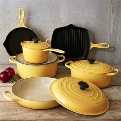 10 Best Cast Iron Cookware Sets in 2018 - Cast Iron Pots, Pans and Skillets