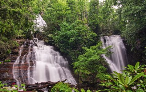 7 Amazing Waterfalls In Georgia - Drivin' & Vibin'