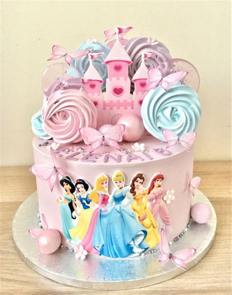 Pin by kristina shafik on Birthday cake | Princess birthday cake ...