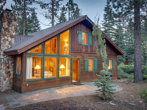 Find Alpine Bliss in a Lake Tahoe Winter Cabin | Vacasa