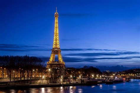 Eiffel Tower Dinner & Seine River Cruise | Gray Line