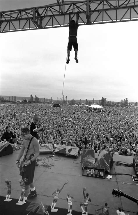 Eddie Vedder Pearl Jam 18"x28" (45cm/70cm) Canvas Print