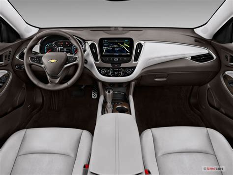 2018 Chevrolet Malibu: 138 Interior Photos | U.S. News & World Report