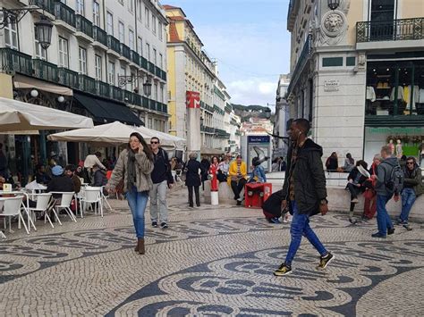 Enjoy Lisbon Walking Tour | experitour.com