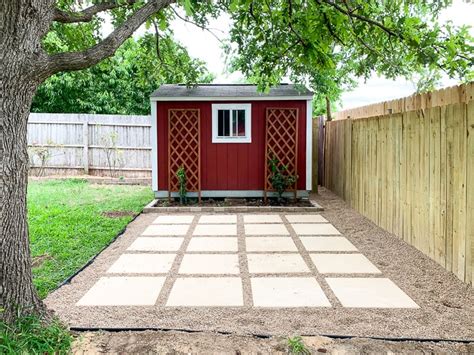 DIY Pea Gravel Patio With Pavers – Love & Renovations