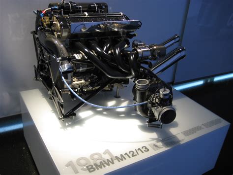 File:BMW F1 Engine M12 M13.JPG - Wikimedia Commons