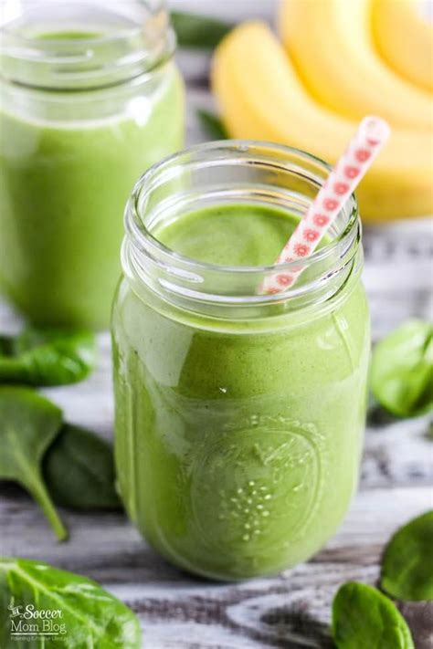 The BEST Tasting Green Protein Smoothie Ever - The Soccer Mom Blog