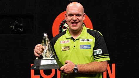 Premier League Darts: Michael van Gerwen defeats Gerwyn Price to win ...