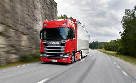 Scania R 450 wins the “Most Efficient Truck 2018”award | BigWheels.my