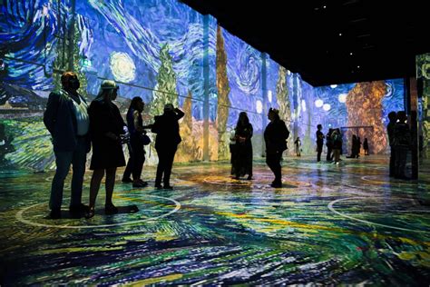 Van gogh immersive experiences - Qasis