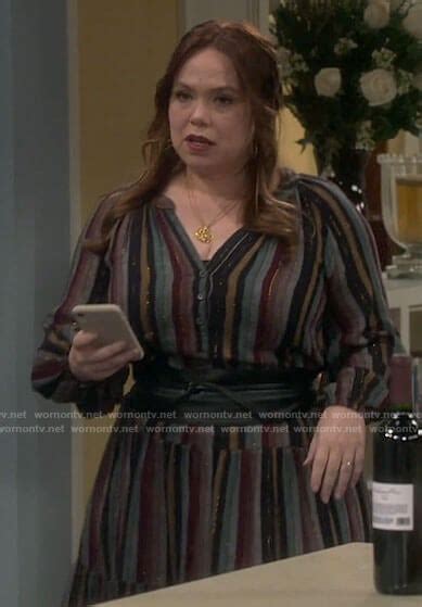 Kristin Baxter Outfits & Fashion on Last Man Standing | Amanda Fuller