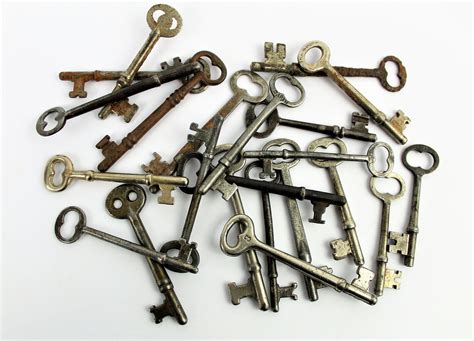 Antique Skeleton Keys / 22 Antique Keys / Rustic Skeleton Keys ...