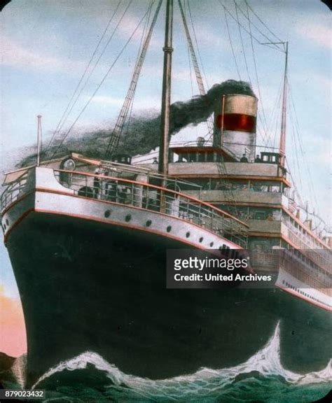 347 Sinking Of Rms Titanic Stock Photos, High-Res Pictures, and Images ...