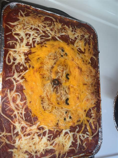 So my sister made Garfield lasagna : r/garfield