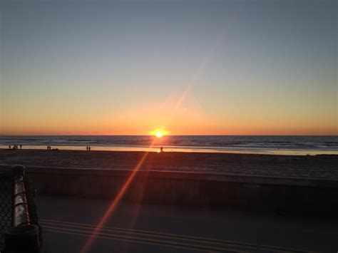 Clear Sunset in Mission Beach | Mission Beach Pacific Ocean Boardwalk ...