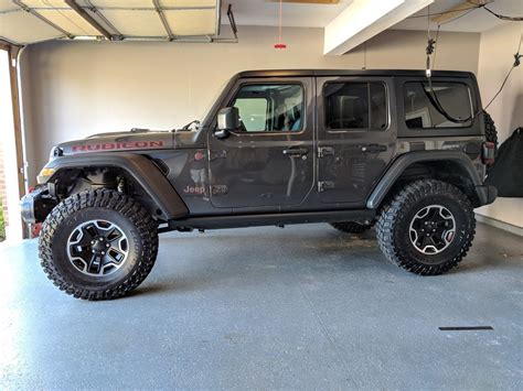 Mopar 2" Lift Kit with Fox Series Shocks for 18-19 Jeep Wrangler JL 4 ...