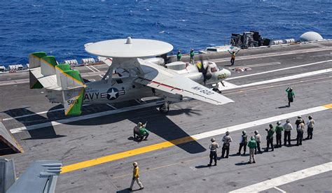 E-2 Hawkeye cockpit view landing on an aircraft carrier : r ...