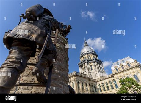 Illinois State Capitol Building Stock Photo - Alamy