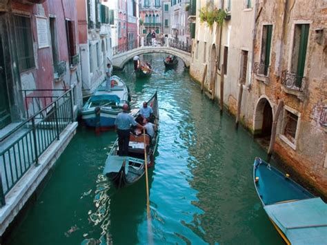 Book Venice Gondola - Gondola Serenade Private Tour