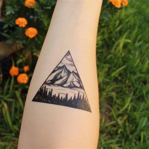 Update 87+ minimalist mountain and sea tattoo - in.cdgdbentre