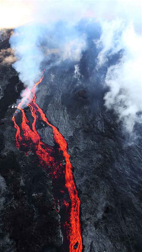 Reunion Island : Volcano Wallpaper for iPhone 11, Pro Max, X, 8, 7, 6 ...