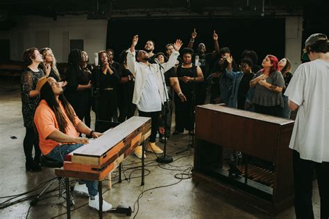 10 Live Worship Songs That Will Vastly Improve Your Week - RELEVANT