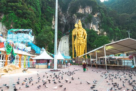 Visiting the Batu Caves in Kuala Lumpur - Omnivagant