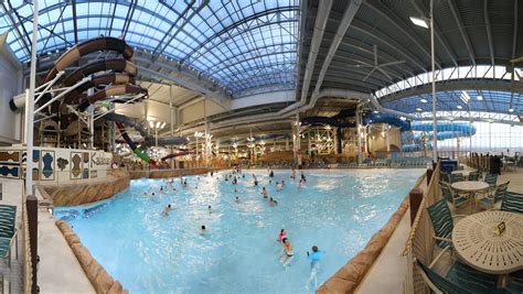 America's largest indoor water park