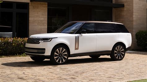 Range Rover SV Serenity P530 LWB 2023 4K 2 Wallpaper - HD Car ...