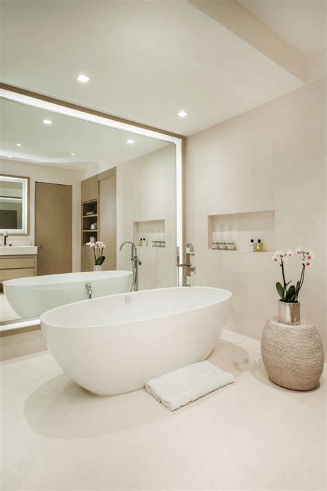 Big Bathroom Mirror Trend in Real Interiors